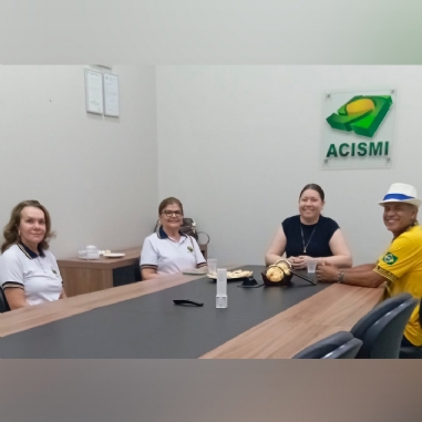 ACISMI recebe visita do Governador Lions Clube de So Miguel do Iguau